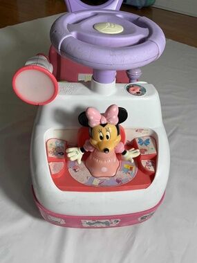 Minnie Mouse-Ride On-Dancing-Interactive Electronic-Light & Sound-Kiddieland